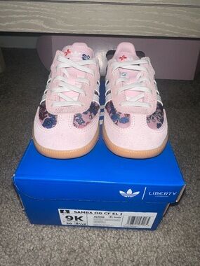 adidas Kids Pink Floral Samba Sneakers with Gum Sole